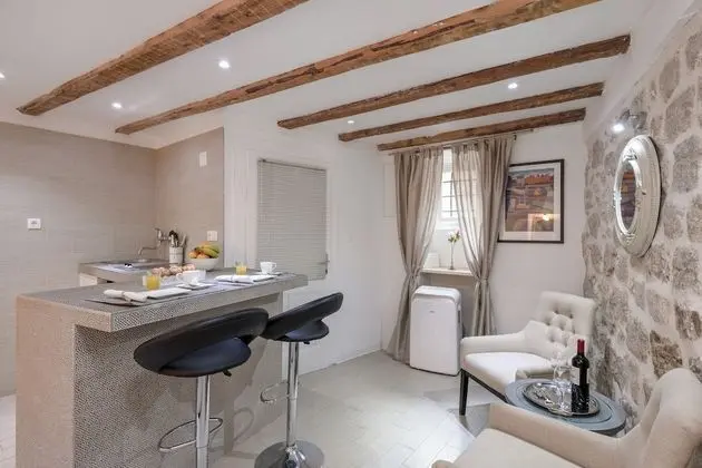 Apart Daire, 1 Büyük (Queen) Boy Yatak