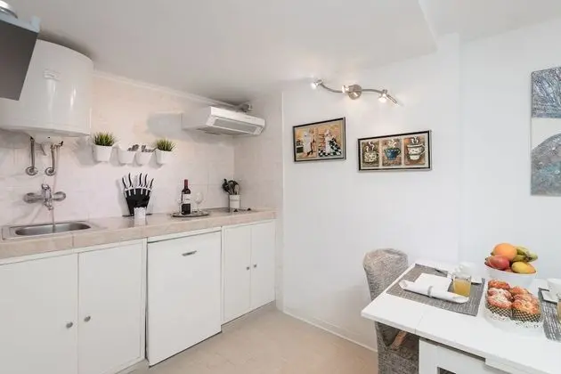 Apart Daire, 1 Büyük (Queen) Boy Yatak