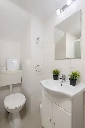 Apart Daire, 1 Büyük (Queen) Boy Yatak