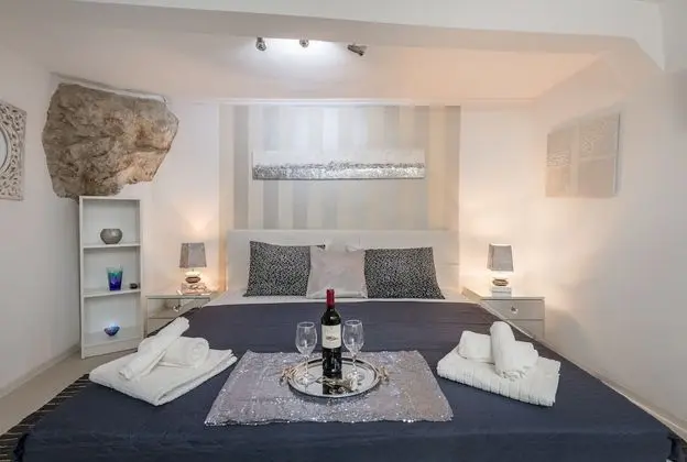 Apart Daire, 1 Büyük (Queen) Boy Yatak