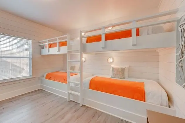 Daire, Birden Çok Yatak, Veranda, Havuz Manzaralı (Old Town Cottage Unit 01)