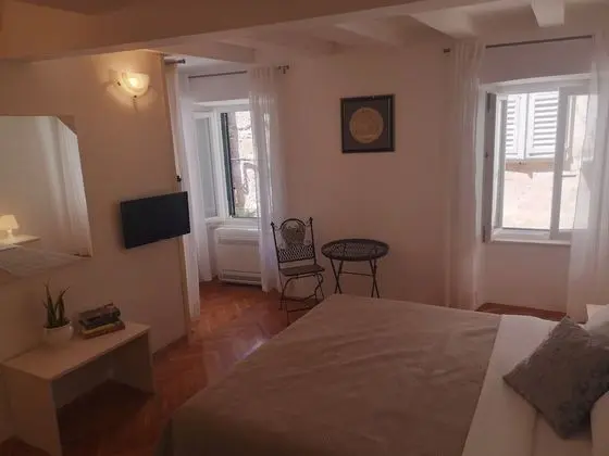 City Tek Büyük veya İki Ayrı Yataklı Oda