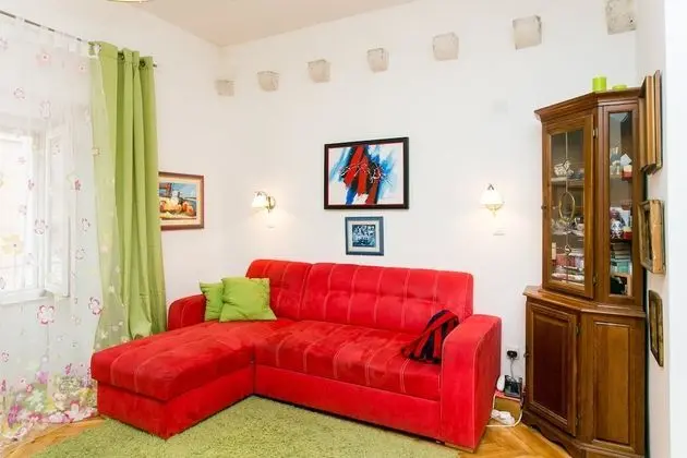Apart Daire (Duplex One-Bedroom Apartment)