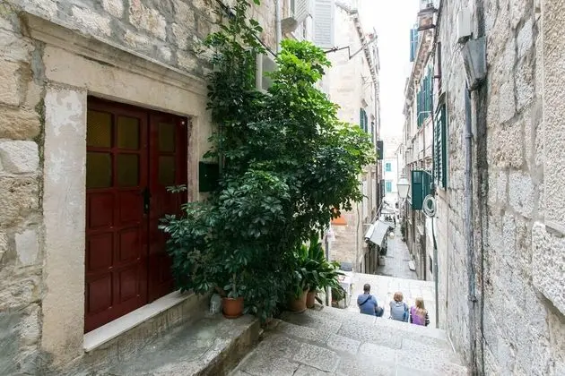 Apart Daire (Duplex One-Bedroom Apartment)