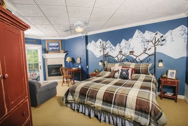 Colorado Columbine / King Bed / Fireplace