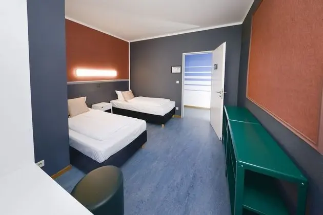 Tek Büyük Yataklı Oda, Ortak Banyo