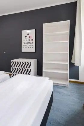 Tek Büyük Yataklı Oda, Ortak Banyo