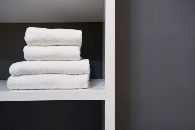 Tek Büyük Yataklı Oda, Ortak Banyo