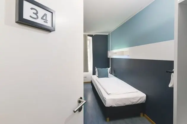 Tek Kişilik Oda, Ortak Banyo