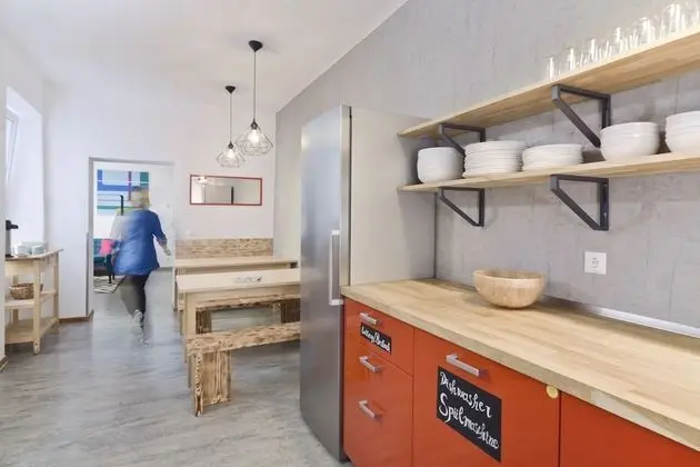 Üç Kişilik Oda, Ortak Banyo