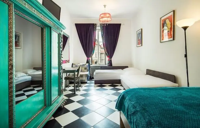 Standard Oda, Ortak Banyo, Şehir Manzaralı (1)
