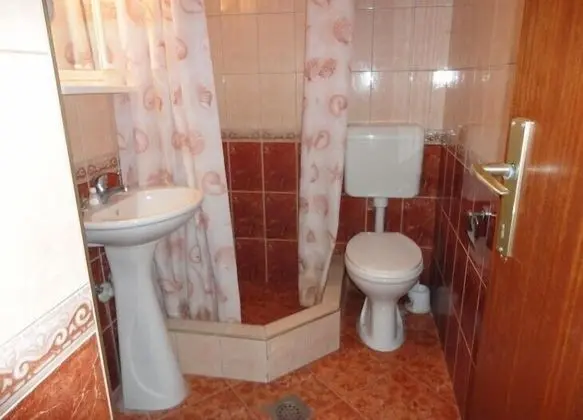 Apart Daire, 1 Yatak Odası, Balkon, Göl Manzaralı