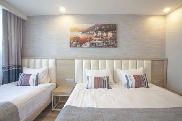 Deluxe Üç Kişilik Oda, Sigara İçilmez, Şehir Manzaralı