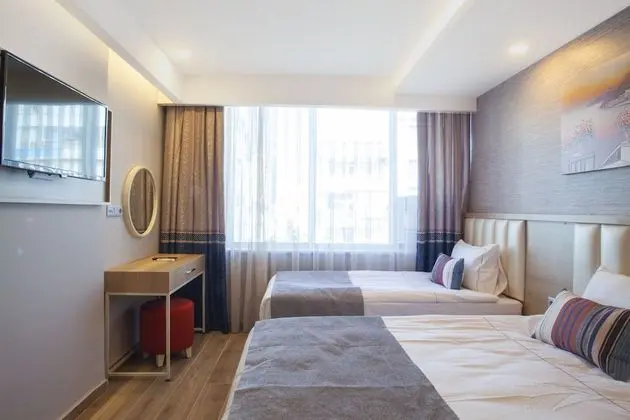 Deluxe Üç Kişilik Oda, Sigara İçilmez, Şehir Manzaralı
