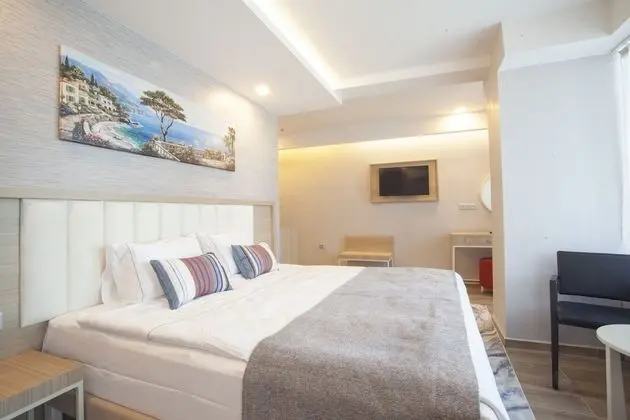 Luxury Tek Büyük Yataklı Oda, 1 Büyük (Queen) Boy Yatak, Sigara İçilmez, Şehir Manzaralı