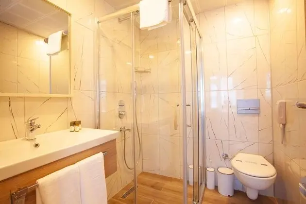 Luxury Tek Büyük Yataklı Oda, 1 Büyük (Queen) Boy Yatak, Sigara İçilmez, Şehir Manzaralı