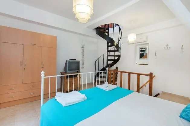 Ev, Balkon, Şehir Manzaralı