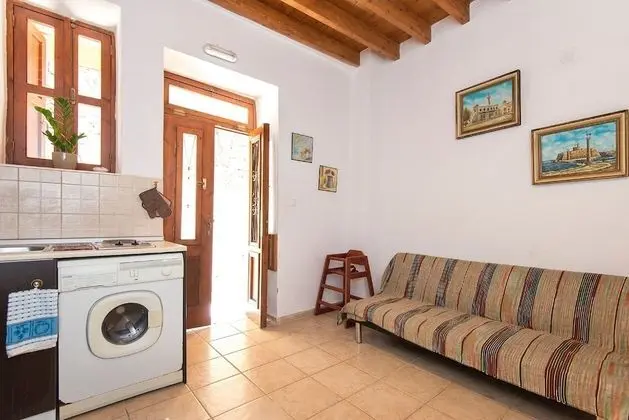 Ev, Balkon, Şehir Manzaralı