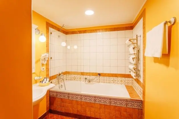 Comfort Tek Büyük veya İki Ayrı Yataklı Oda