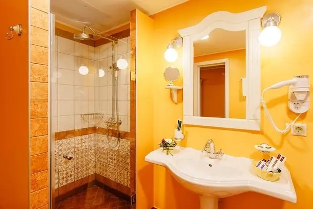 Comfort Tek Büyük veya İki Ayrı Yataklı Oda
