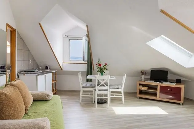 City Condo, Sea View, Sea Facing