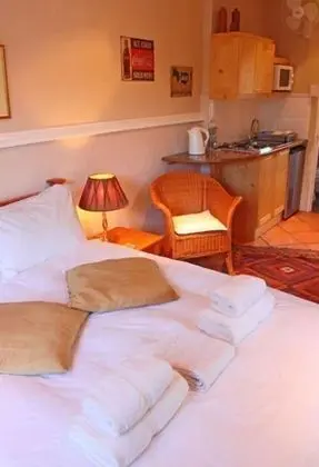 Tek Büyük Yataklı Oda, Bahçeli (Self Catering)