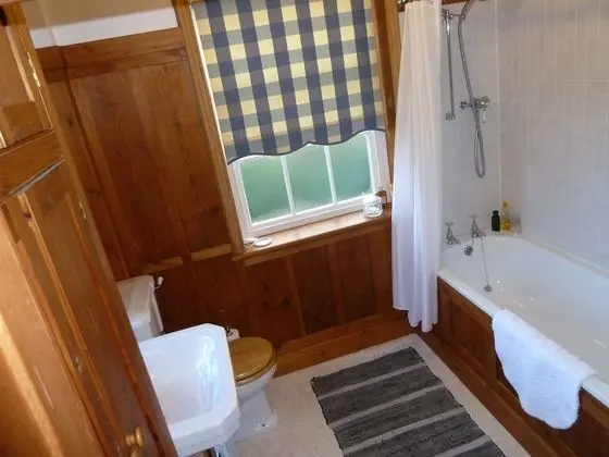 Luxury Tek Büyük Yataklı Oda (Own Bathroom, Hall View)