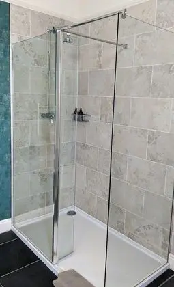 Superior Tek Büyük Yataklı Oda (Luxury 6ft)