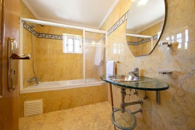 Villa, 4 Yatak Odası, Balkon