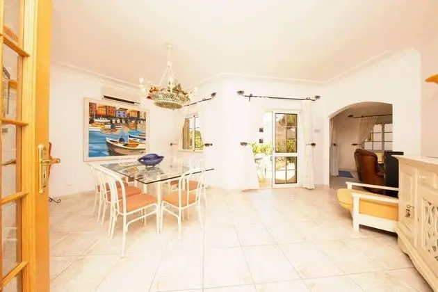 Villa, 4 Yatak Odası, Balkon