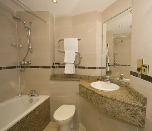 Standard Tek Büyük Yataklı Oda