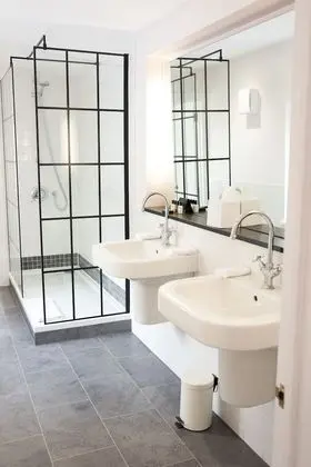 Luxury Tek Büyük Yataklı Oda