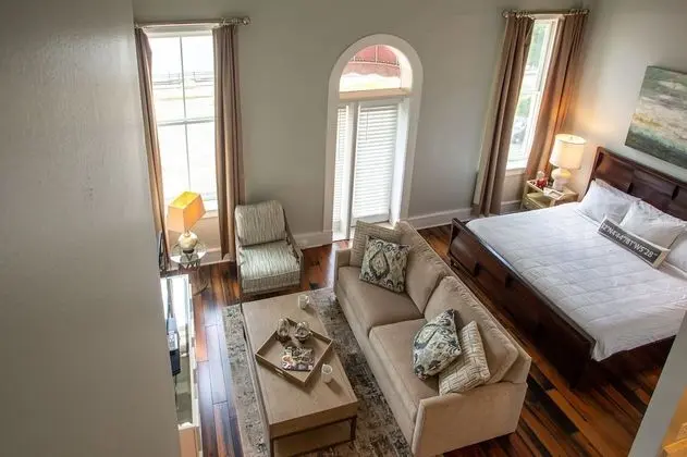 Süit, Balkon, Nehir Manzaralı