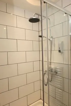 Standard Tek Büyük Yataklı Oda, Banyolu/Duşlu