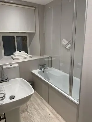 Classic Tek Büyük Yataklı Oda, Banyolu/Duşlu