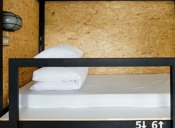Deluxe Ortak Ranzalı Oda, Karma Ranzalı Oda, Ortak Banyo