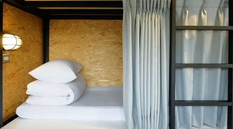 Deluxe Ortak Ranzalı Oda, Karma Ranzalı Oda, Ortak Banyo