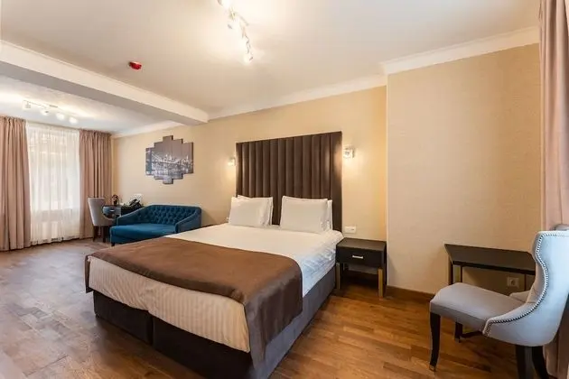 Luxury Tek Büyük Yataklı Oda