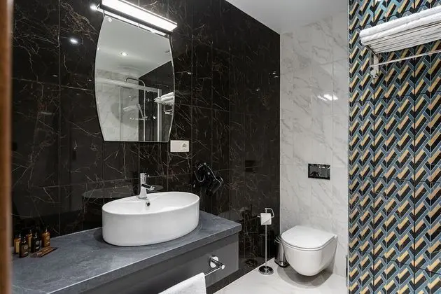 Luxury Tek Büyük Yataklı Oda
