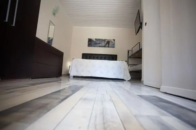 Standard Tek Büyük Yataklı Oda