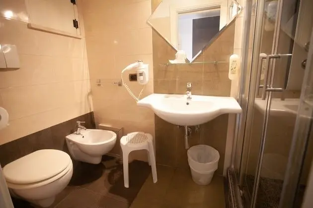 Standard Üç Kişilik Oda