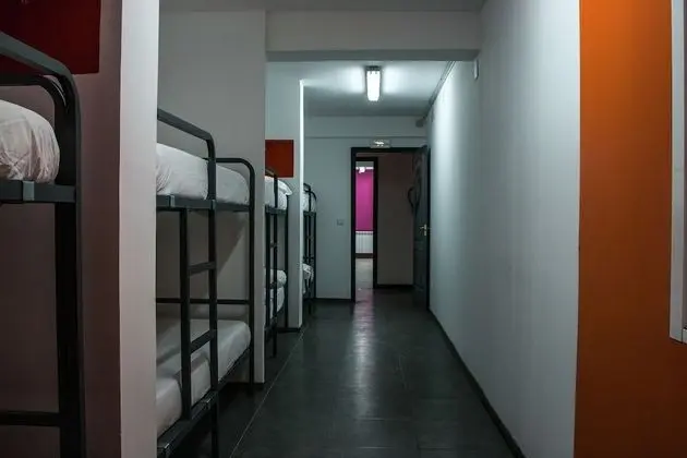 Ortak Ranzalı Oda, Karma Ranzalı Oda (1 Bed in 8 bed Dormitory)