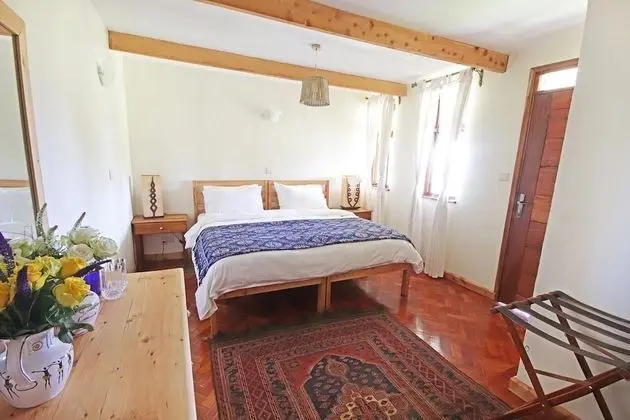 Self-catering Unit (Fuchsia)
