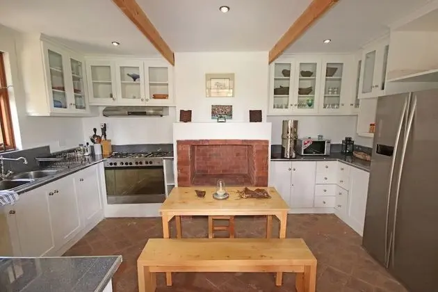 Self-catering Unit (Fuchsia)