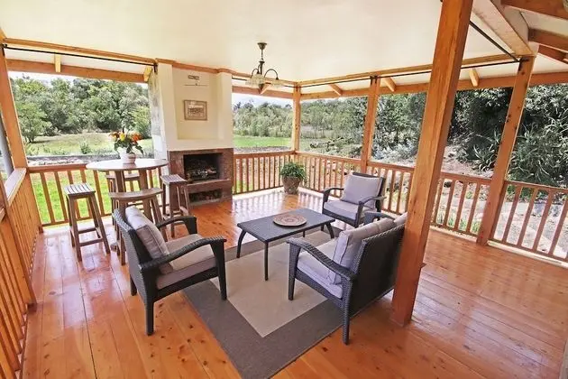 Self-catering Unit (Fuchsia)
