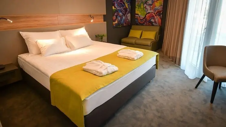 Deluxe Double Room with Balcony with Sea Side View