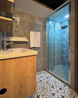 Standart Oda, Manzarasız, Penceresiz