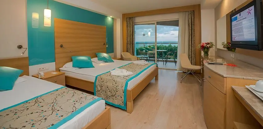 Çift ​​kişilik Superior Side Sea View