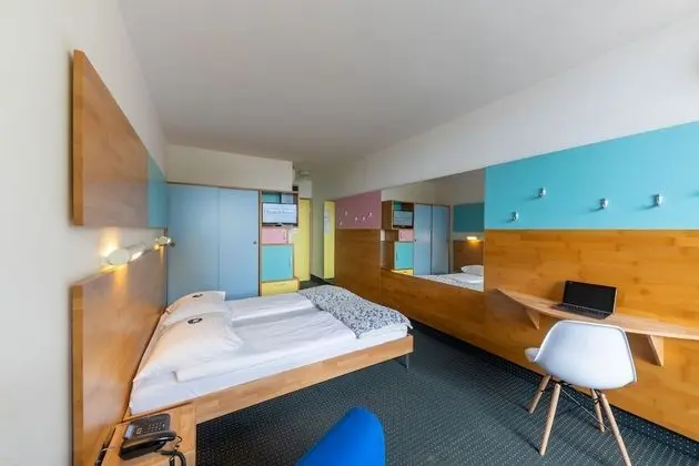 Büyük Yataklı Tek Kişilik Oda, Deniz Manzaralı