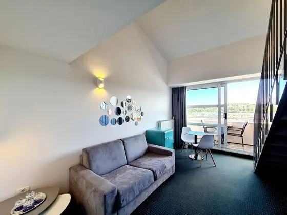 Family Oda, Balkon, Deniz Manzaralı